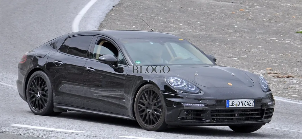 Foto spia Porsche Panamera S E-Hybrid