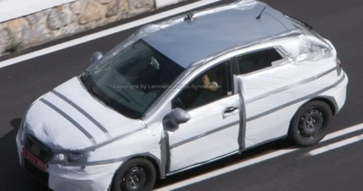 Foto spia della prossima Seat Ibiza