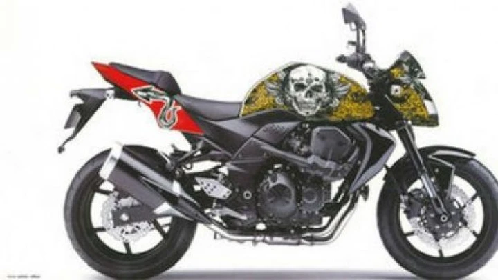 Una Kawasaki Z750 speciale in favore dei bambini nepalesi