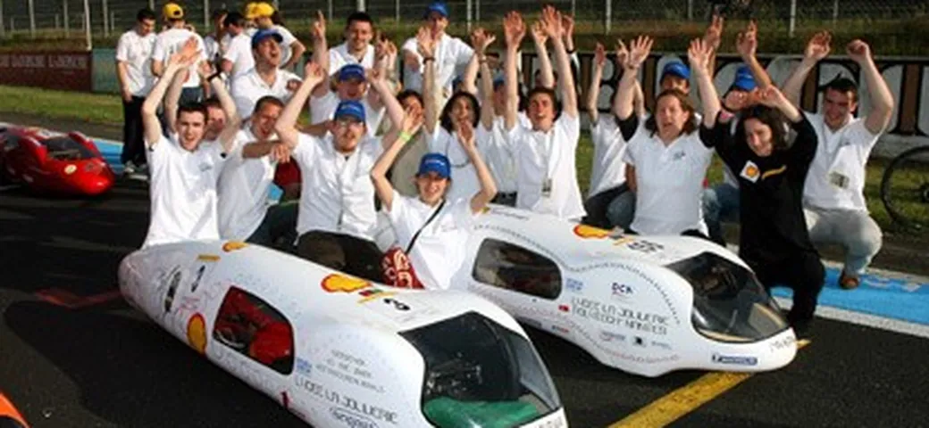 Eco-marathon 2006: 2885 km con un litro...
