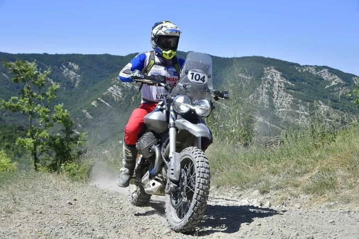 La Moto Guzzi V85 TT debutta nel Campionato Italiano Motorally