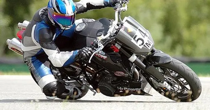 Invito KTM agli iscritti del Trofeo 990 Super Duke