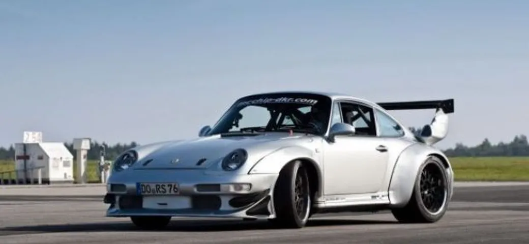 Porsche 911: Mcchip elabora una 993 GT2