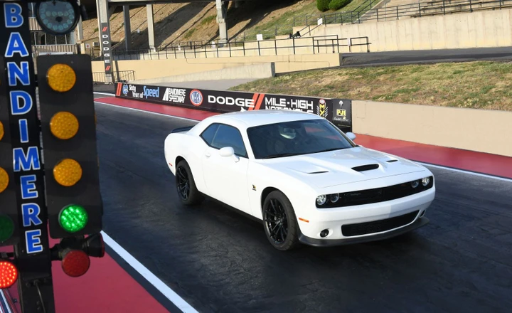 Dodge Challenger R/T Scat Pack 1320: la versione da drag racing