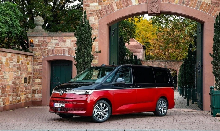 Volkswagen Multivan 2022: allestimenti, dotazioni, versione ibrida plug-in
