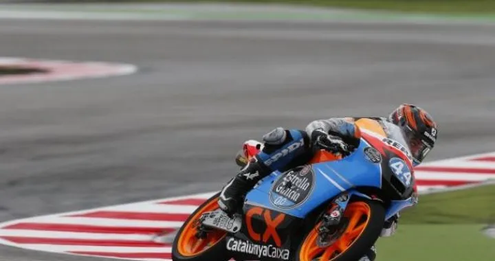 Moto3, Aragon: Oliveira ancora primo sul bagnato nella FP2, indietro gli italiani