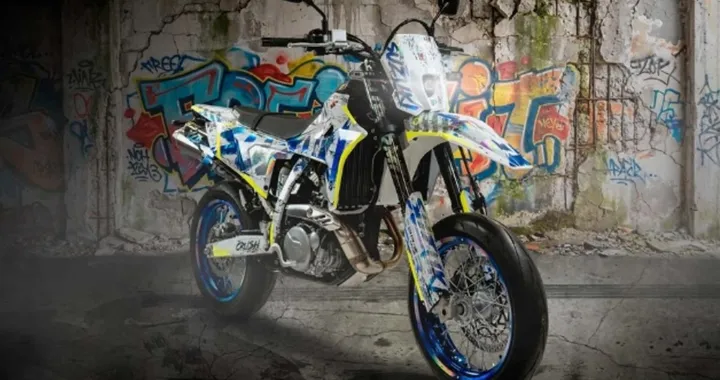 Suzuki lancia la livrea Crush per la DRZ4SM: ma è esclusiva per l'Austria