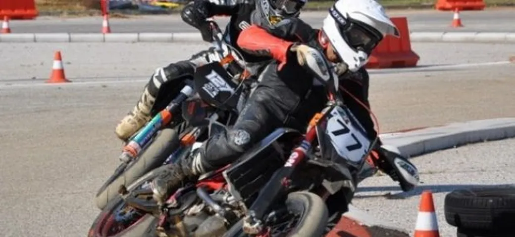 Scatto in Corsa: Supermoto triveneto