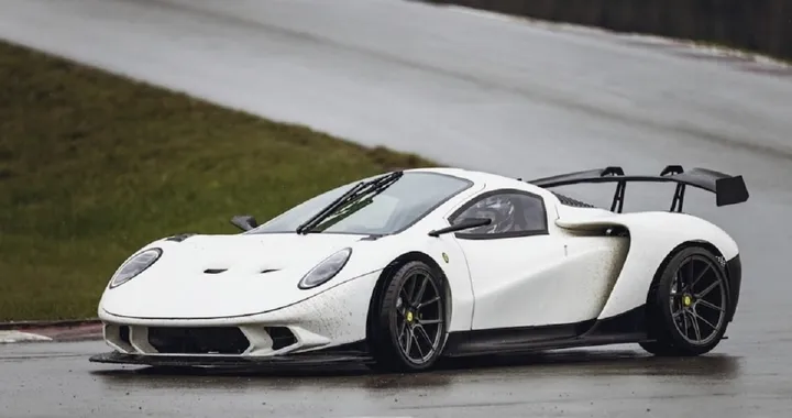 Rhino RR01: ecco la supercar lituana accessibile a tutti [VIDEO]