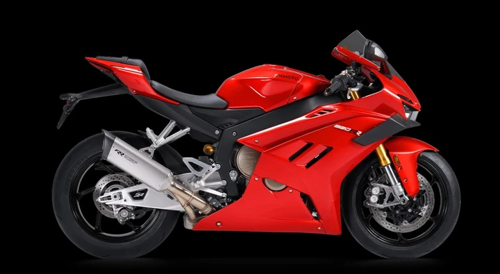 ZXMoto limita la vendita della 820 RR: serve almeno un anno di esperienza