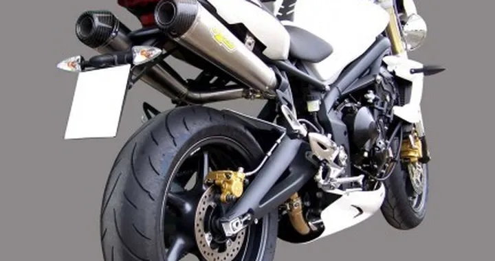 Exan per Triumph Street Triple