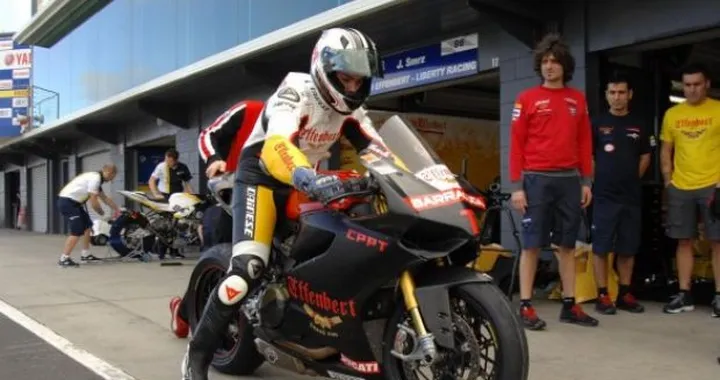 Il team Liberty Racing fa debuttare la Ducati 1199 Superstock a Phillip Island