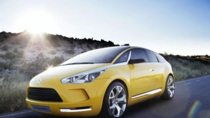 PSA: chiarimenti sull'alto di gamma di Peugeot e Citroen