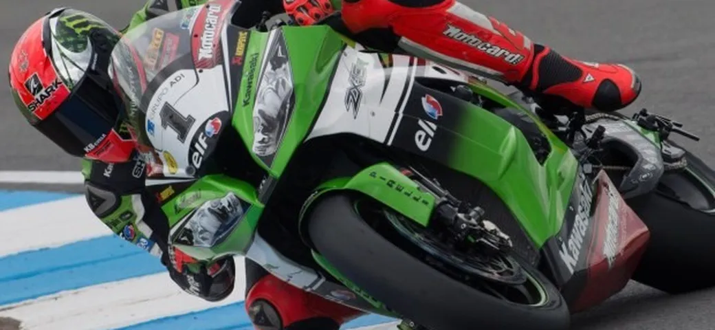 SBK Donington 2014 LIVE: la diretta delle prove libere del venerdì. Sykes missile nelle FP3, Giugliano 2°, Melandri 6° [FOTO]