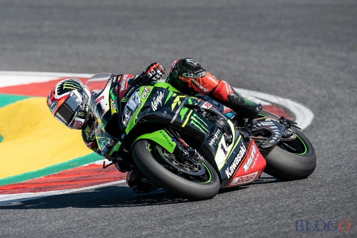 SBK Portimao: Rea, e otto! Mondiale nel mirino. Sbavatura di Bautista