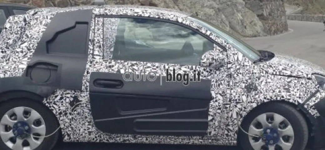 Opel Adam: foto spia di un nostro lettore dal Passo dello Stelvio