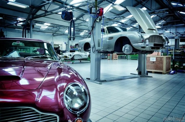 Aston Martin torna a Newport Pagnel: apre l'Heritage Showroom