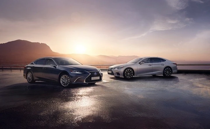 Lexus ES 300h restyling 2022: tutte le novità