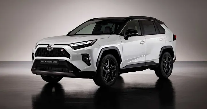 Toyota Rav4 GR Sport: il SUV ibrido veste sportivo