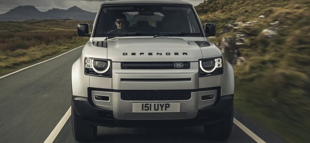 Land Rover Super Defender: modello 'alter ego' della Range Rover?