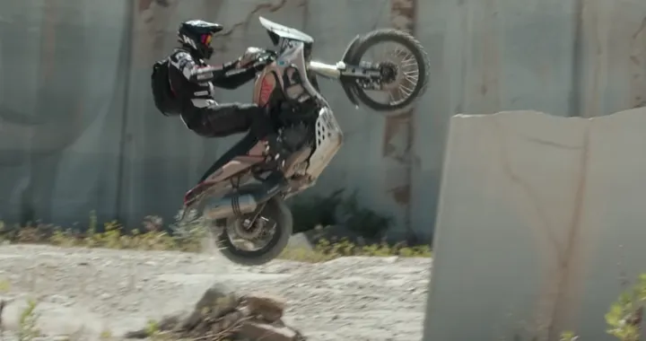 Si può fare trial con una Yamaha Ténéré 700? Chiedetelo a Pol Tarrés [Video]