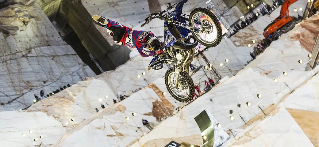 Moore vince la tappa greca del Red Bull X-Fighters 2015