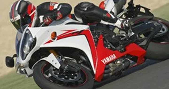 Concorso Yamaha:  vedi R1 e vinci 5 giorni straordinari