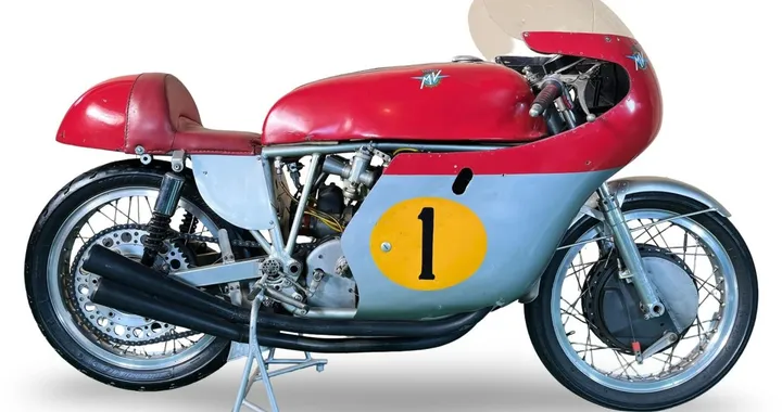 MV Agusta 500GP 1965 di Hailwood e Agostini all'asta da Bonhams