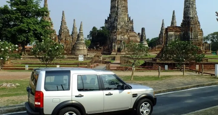 Auto & Turismo: Tailandia con la Land Rover Discovery tra Buddismo, Wat, e sorrisi