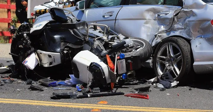Codice della strada: patente addio per sempre e scooter in autostrada
