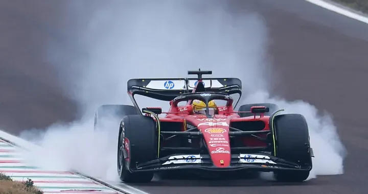 Lewis Hamilton e il battesimo di fuoco con Ferrari