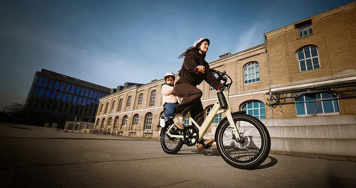 Tenways CGO Compact: la nuova mini e‑bike urbana completa e maneggevole
