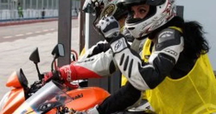 Motocicliste: scuola di agonismo a Magione