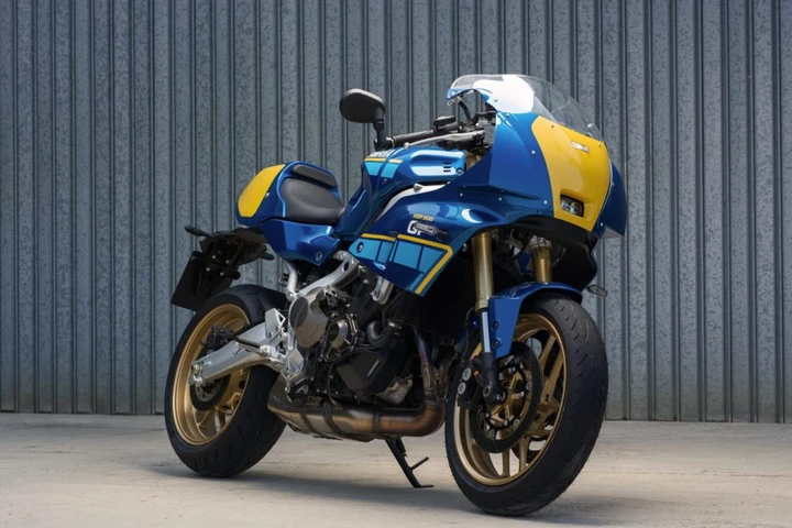 Yamaha XSR900 GP 2027: nuova livrea rétro e 119 CV