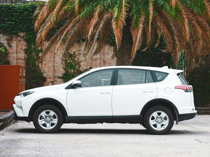 Promo flash di Locauto: sconto del 10% sul noleggio auto
