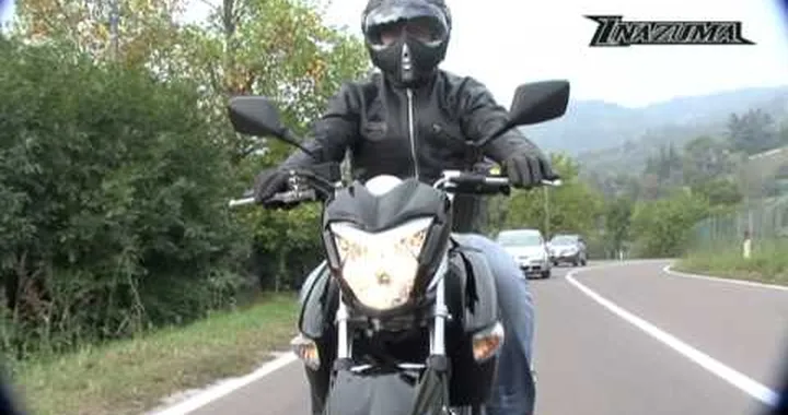 Suzuki Inazuma 250 - Trailer