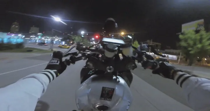 Impennata infinita per le vie urbane