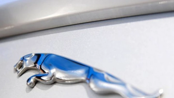 Jaguar: la XF del 2020 avrà cambio automatico a nove rapporti, aerodinamica attiva e motore diesel da 1.8 litri