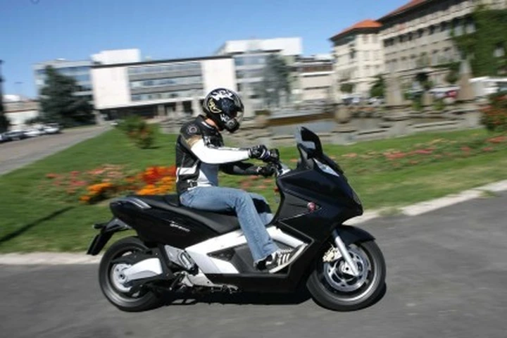 Test novità: Gilera GP 800