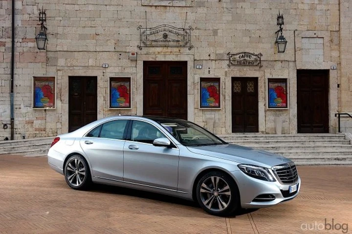 Nuova Mercedes Classe S su strada e listino prezzi