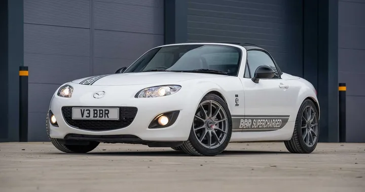 Mazda MX-5: il tuner BBR trasforma la vecchia generazione NC in un bolide da 300 CV