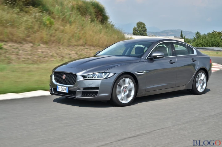 Jaguar XE 2.0d: la prova su strada