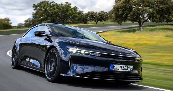 Lucid Air Sapphire, l'elettrica da 1.251 CV che sfida Tesla