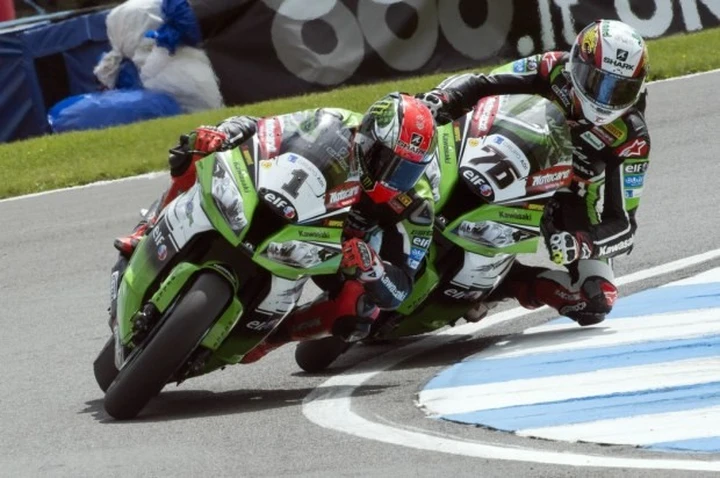 Pagelle SBK Donington, dominio Kawasaki. Che Sykes! Giugliano e Melandri, quando la stoccata vincente?