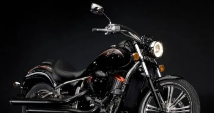 Kawasaki Vulcan 900 Ebony Special Edition