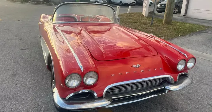 Chevrolet Corvette V1 del 1961 all'asta a 1 dollaro, senza riserve