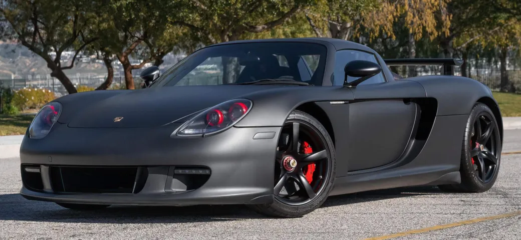 Una Porsche Carrera GT ricostruita va all'asta