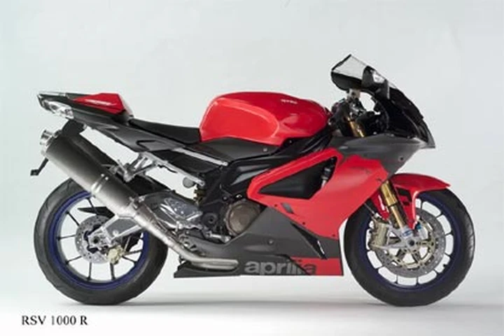 Salone Milano - Aprilia RSV 1000R e RSv 1000 R Factory