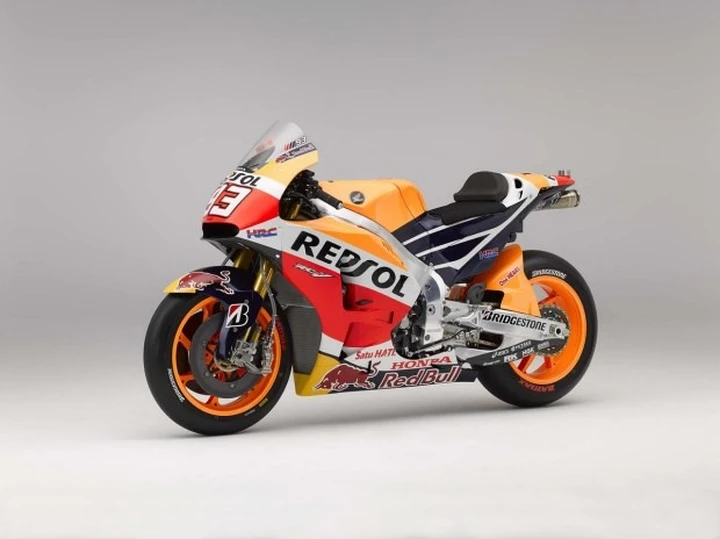 Honda RC213V MotoGP 2015: Mega Gallery
