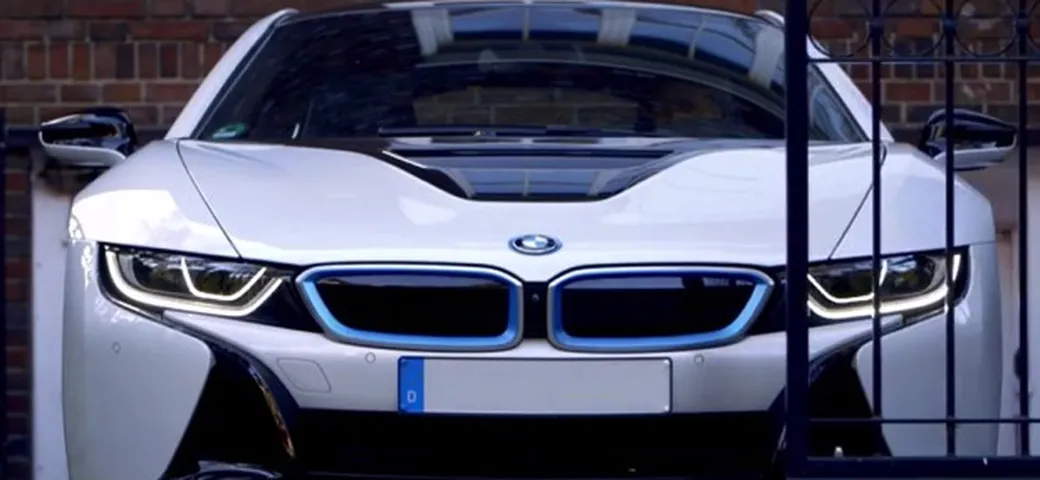 La storia del primo cliente di BMW i8